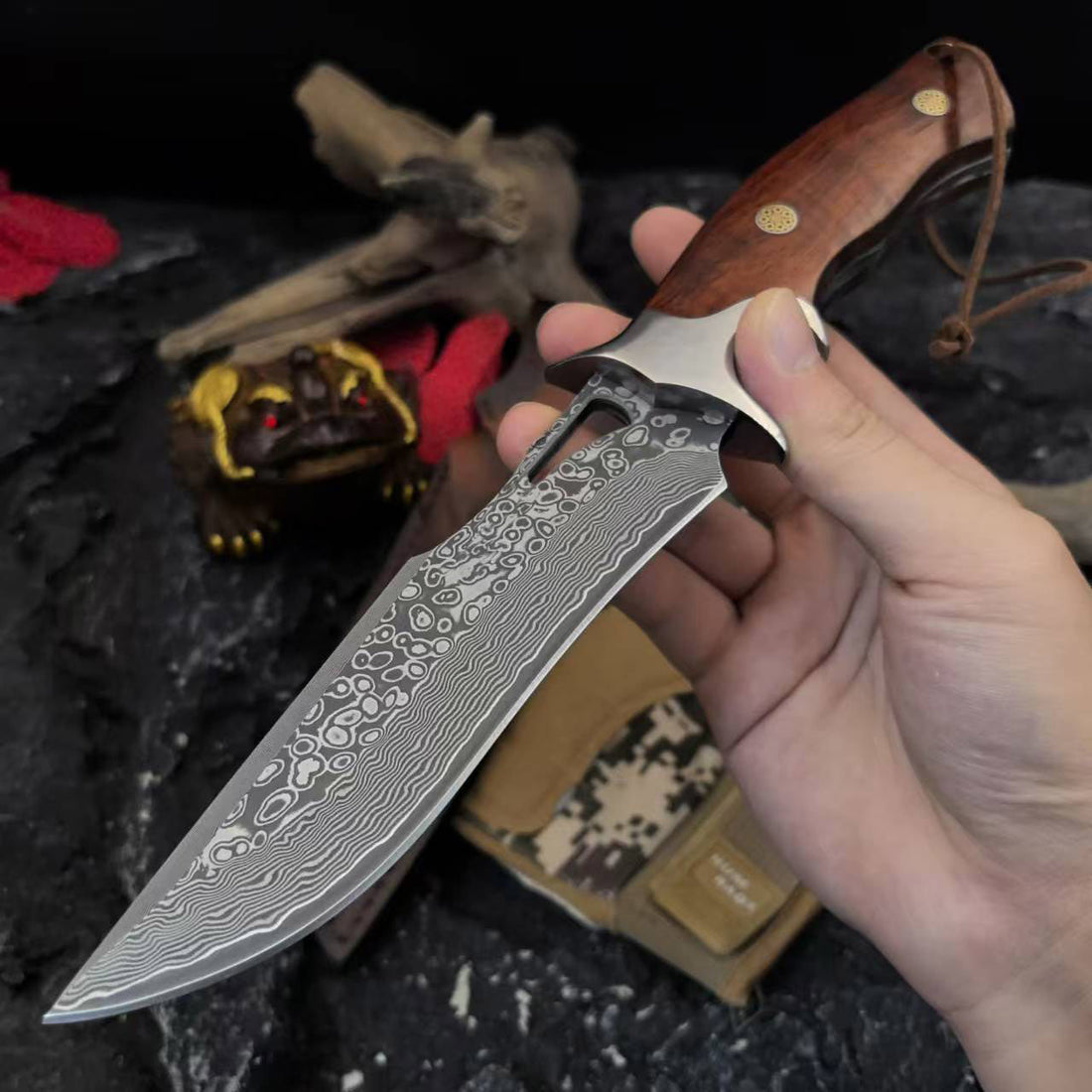 Outdoor Straight Knife Damascus Steel