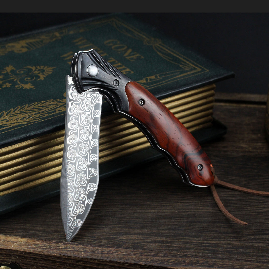 Outdoor Folding Knife Damascus Steel Color Shell Rosewood