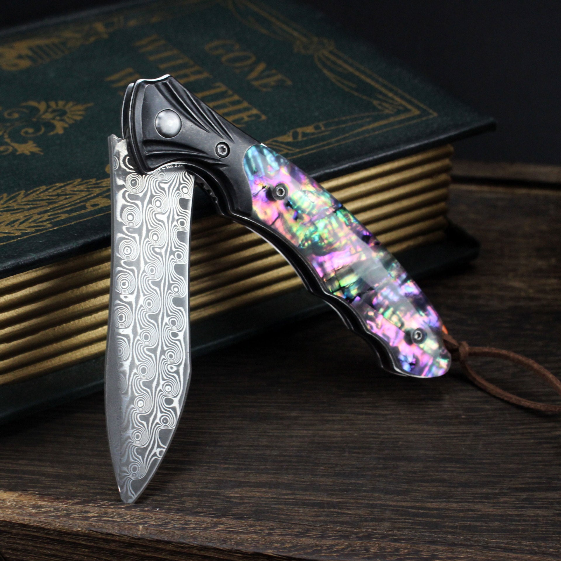 Outdoor Folding Knife Damascus Steel Color Shell Rosewood